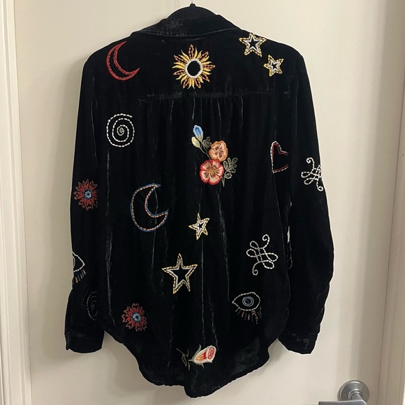 NWT Kyla Seo Wrenley Velvet Embroidered Long Sleeve Button Down Shirt Size Small - Picture 7 of 14